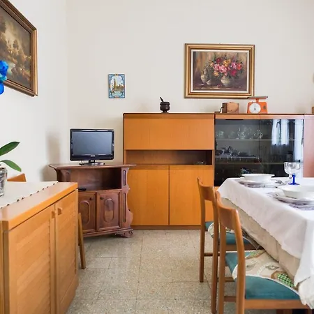 Apartment A Pochi Passi Dal Centro E Dall'ospedale Di Parma